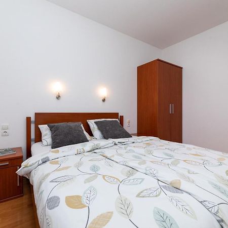 Happy Apartments Baska מראה חיצוני תמונה