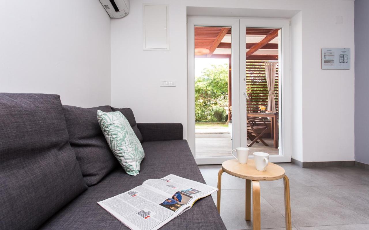 Happy Apartments Baska מראה חיצוני תמונה