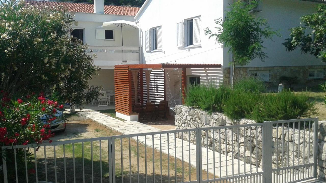 Happy Apartments Baska מראה חיצוני תמונה