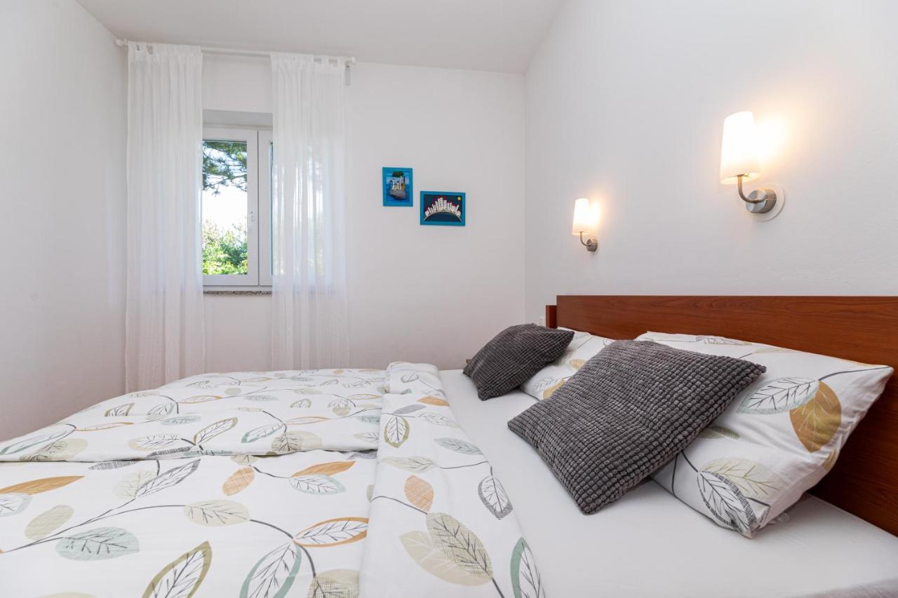 Happy Apartments Baska מראה חיצוני תמונה